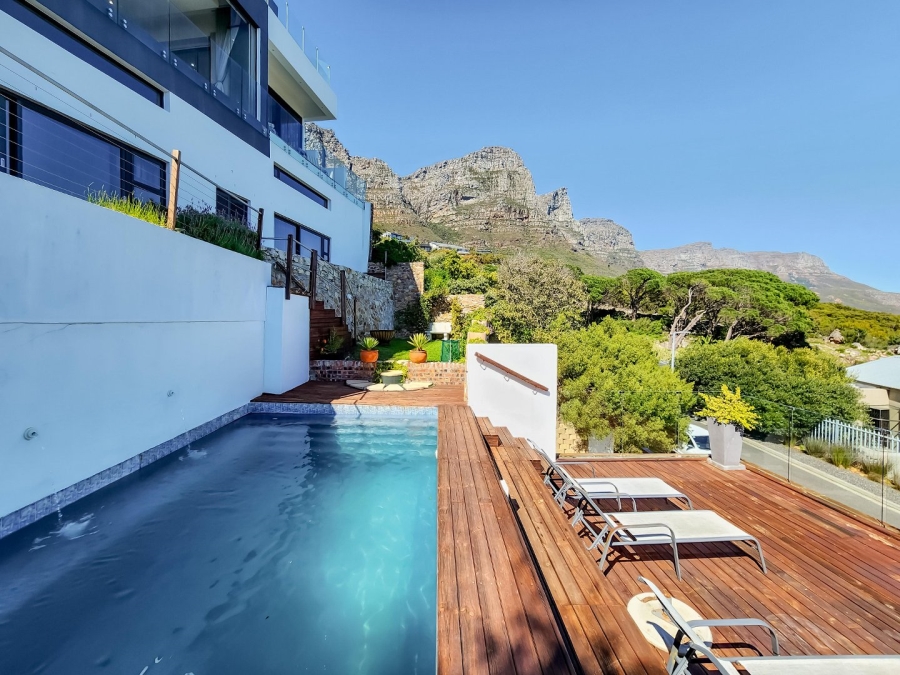 11 Bedroom Property for Sale in Camps Bay Western Cape